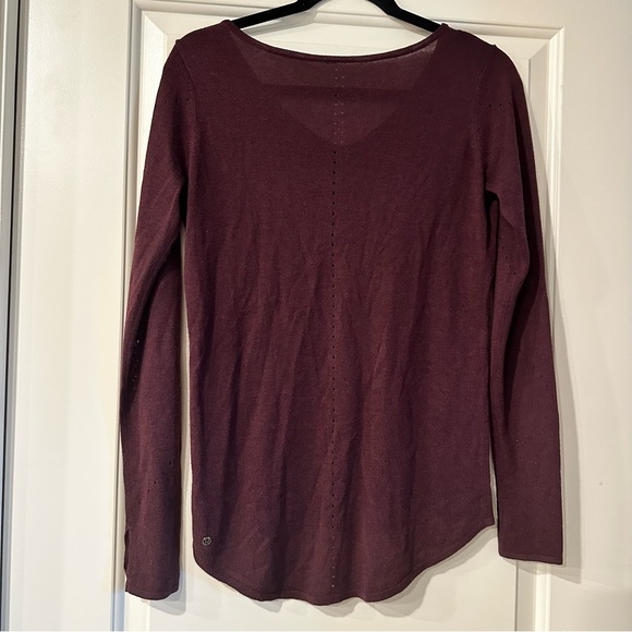 Lululemon Yin Time Long Sleeve in Burgundy - Picture 5 of 5